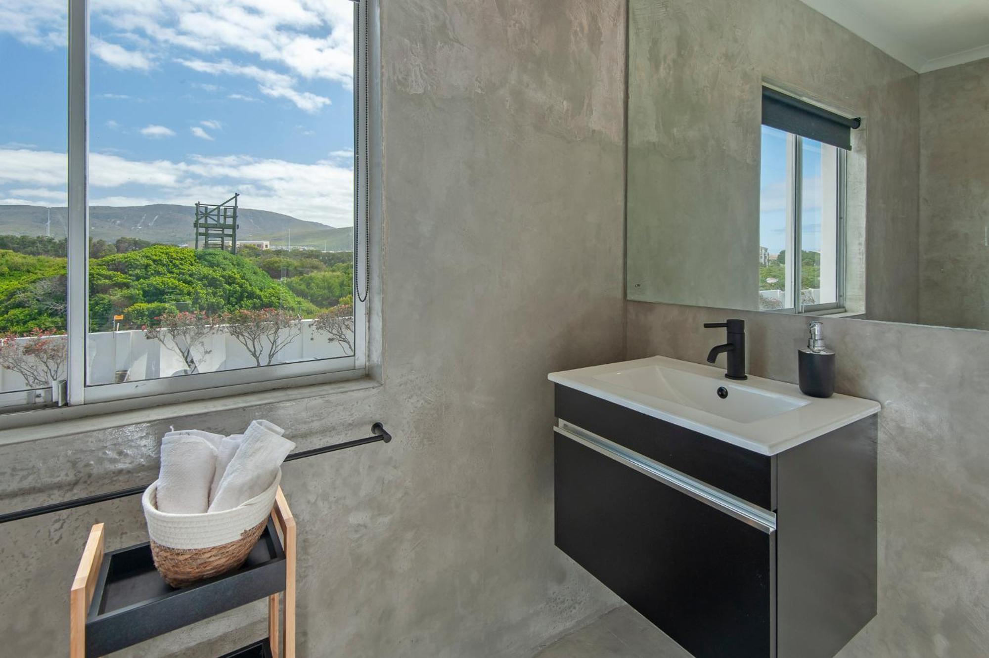 Apartment 49 Whalerock Hermanus